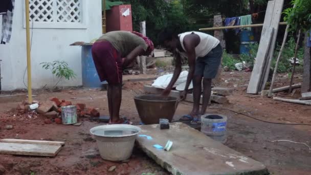 Puducherry India Diciembre Circa 2019 Dos Jóvenes Indios Pobres Negros — Vídeo de stock