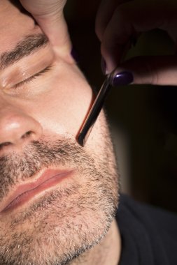 Kuaför, onun iş yerinde kesme sakal