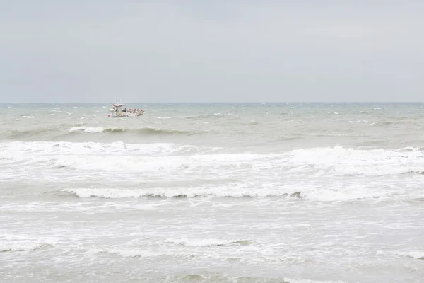 Красиві хвилі в морі — стокове фото