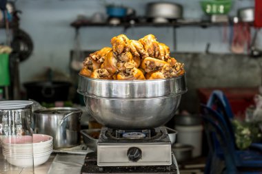 Demlenmiş Domuz eti bacaklar