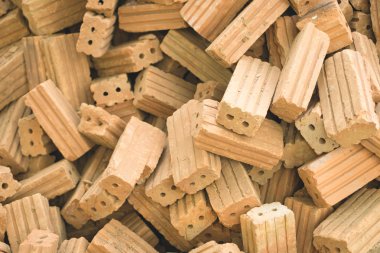 kırmızı tuğla yığını