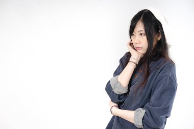 Asyalı kadın düşünme