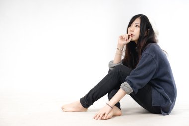 Asyalı kadın düşünme