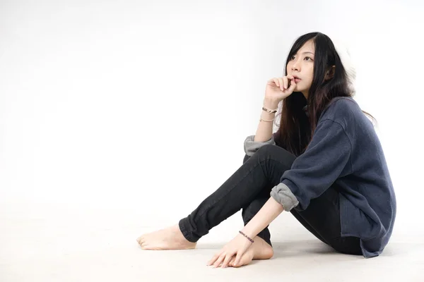 fucks-barefoot-and-blue-jeans-women-sexy