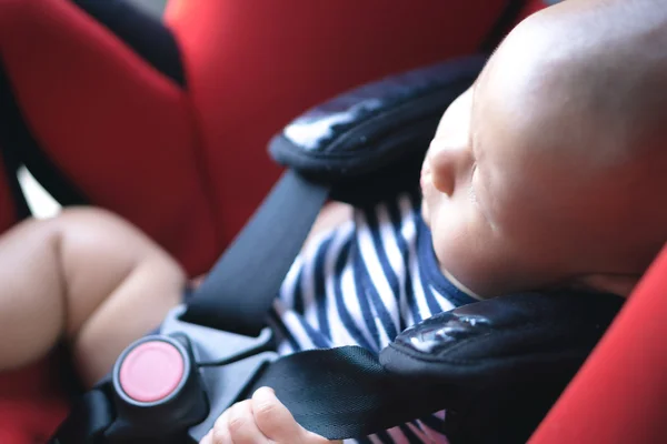 Baby sleeping in carseat — Stock Photo, Image