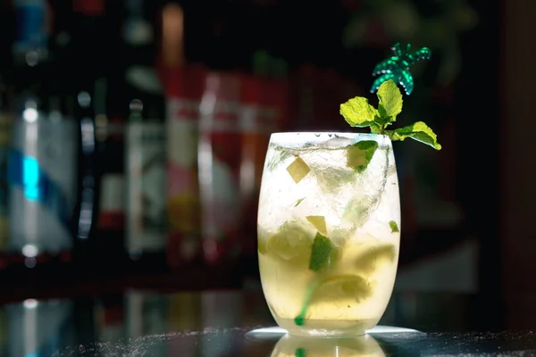 Cóctel clásico de Mojito — Foto de Stock