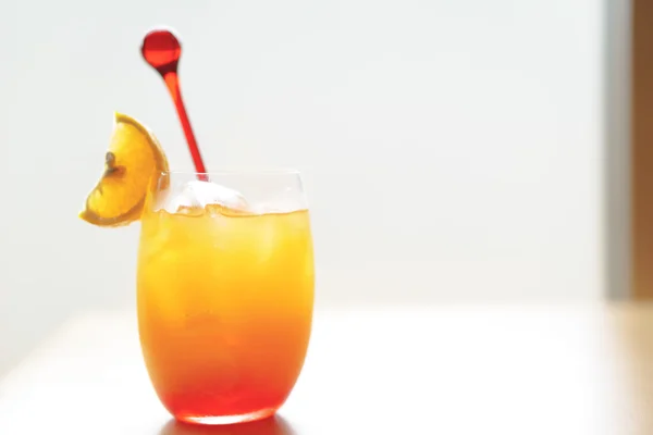 Klassischer Tequila-Cocktail zum Sonnenaufgang — Stockfoto