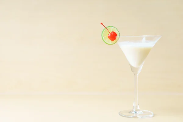 Classic white lady cocktail — Stock Photo, Image