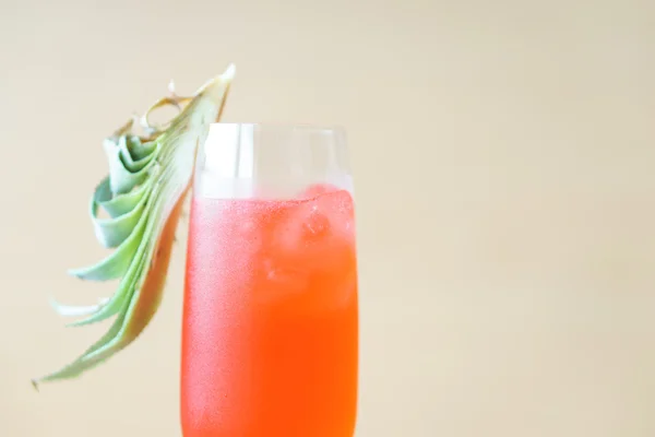 Cocktail de lagoa vermelha — Fotografia de Stock