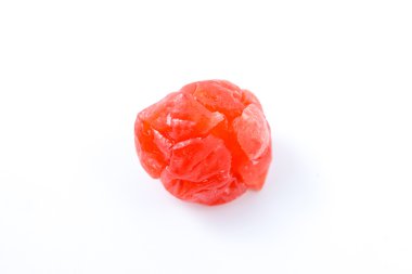 Kurutulmuş kiraz izole