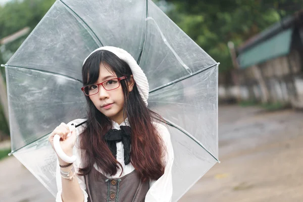 亚洲女孩带着雨伞 — 图库照片