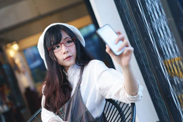 Charme asiatique fille selfie — Photo