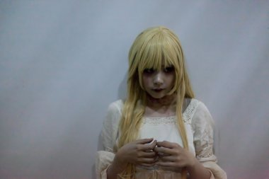 Asyalı bir halloween kız portresi