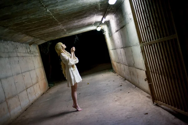 Asyalı bir halloween kız portresi