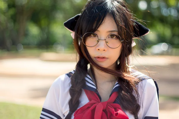 Asiatico scuola ragazza con affascinante occhi — Foto Stock