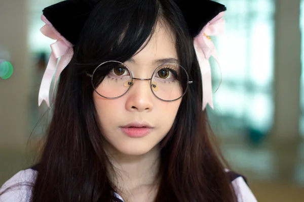 Asijská školačka s okouzlující očima — Stock fotografie