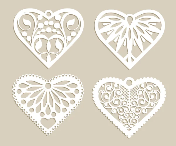 Stencil lacy hart met opengewerkte patroon gezet — Stockvector