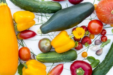 Organik gıda arka plan. Fotoğraf farklı meyve ve sebze