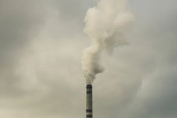 Smokestack Verontreiniging in de lucht — Stockfoto