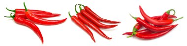 Beyaz arkaplanda izole edilmiş kırmızı biber koleksiyonu