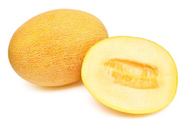 Karpuzun tamamı ve yarısı beyaz arka planda yalıtılmış. Üst manzara, düz uzanma