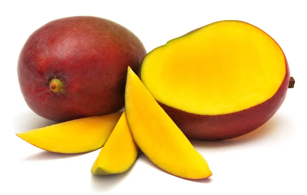 Фрукти манго і скибочки — стокове фото
