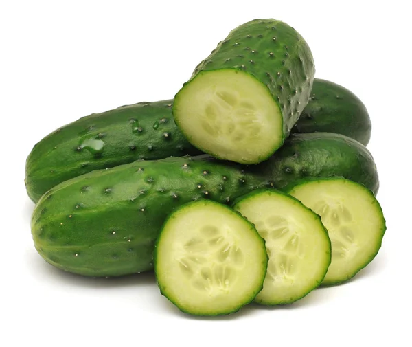 Green Cucumbers and slices — Stock Photo, Image