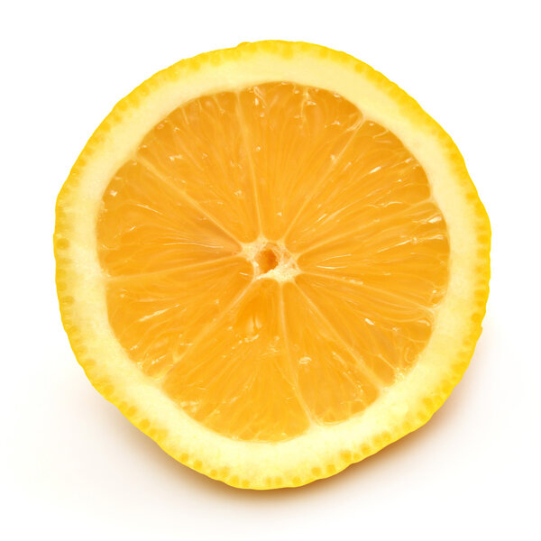 Сочная половина лимона
