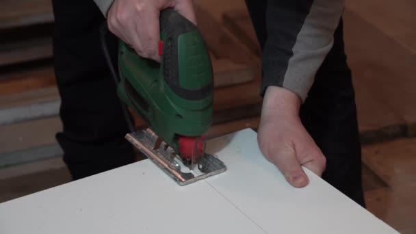 Sawmaker Holds Electric Saw His Hands Prepares Process Sawing Lumber — Stok video
