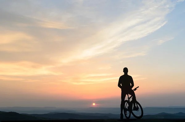 Cyklist på morgonen — Stockfoto