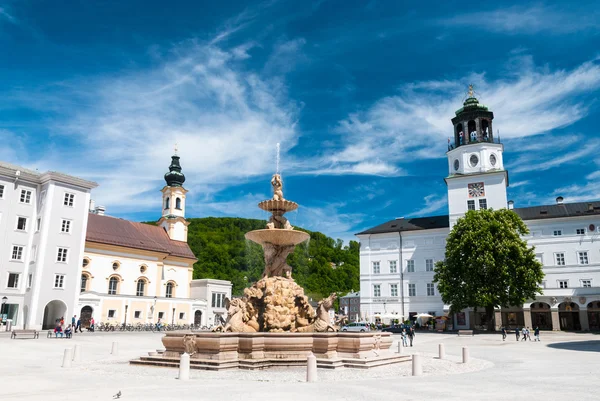 Çeşme Residenzplatz, Salzburg üzerinde