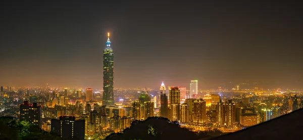 Widok na miasto Tajpej w nocy, Tajwan — Zdjęcie stockowe
