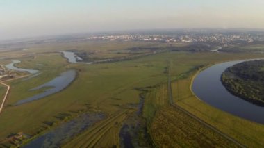 Heyecan verici manzara alanlar ve nehirler. Üstten Görünüm