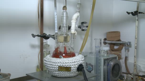Utrustning i laboratorium — Stockvideo