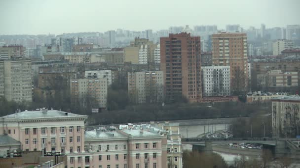 Vista superior de edifícios e instalações urbanas — Vídeo de Stock