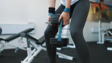 atletik kız spor salonunda ne Sumo ağız kavgası