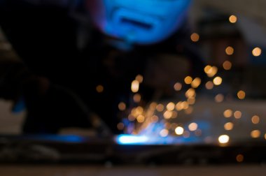 Bulanık fotoğraf. Parlak ve koyu ve renkli. Arka plan odağını.