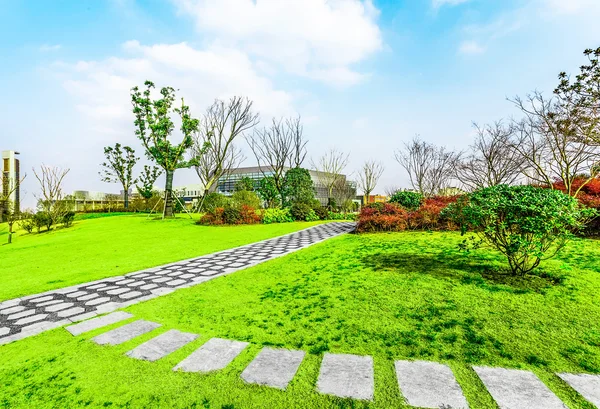 Şehir parkıdır çakıl taşları ve çim Şehir Parkı