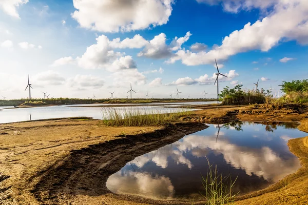 Generatoren windturbines in de zee — Stockfoto