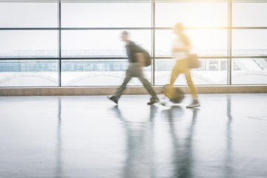 Yolcu Şangay Pudong Havaalanı 'nda.