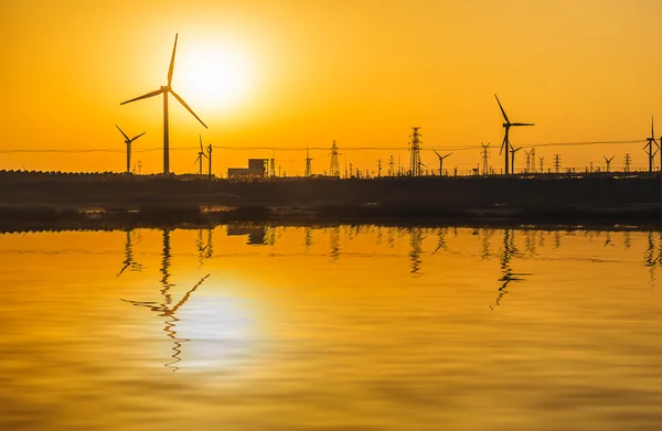 Generatoren windturbines in de zee — Stockfoto