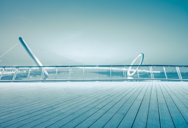 Skyline ve şehir planına sahip modern kare