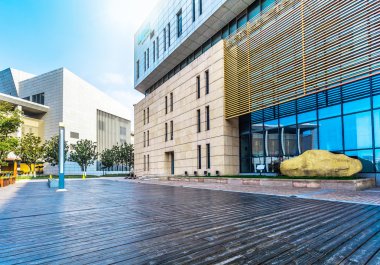 Skyline ve şehir planına sahip modern kare