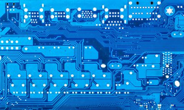 Elektronik devre kartının işlemcili yakın plan görüntüsü