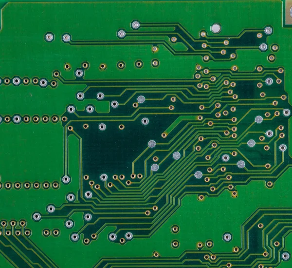 Elektronik devre kartının işlemcili yakın plan görüntüsü