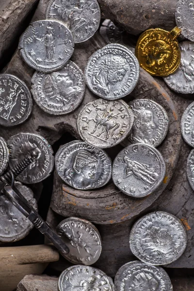 Αρχαίο κέρμα της Ρωμαϊκής Αυτοκρατορίας. — Φωτογραφία Αρχείου