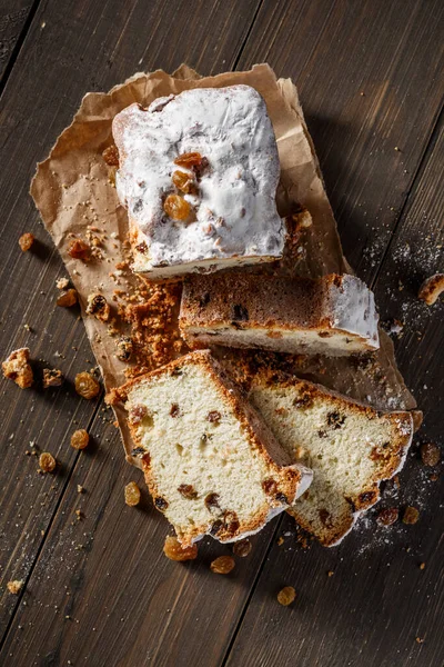 Gâteau Éponge Traditionnel Fait Maison Délicieux Muffin Sur Fond Bois — Photo