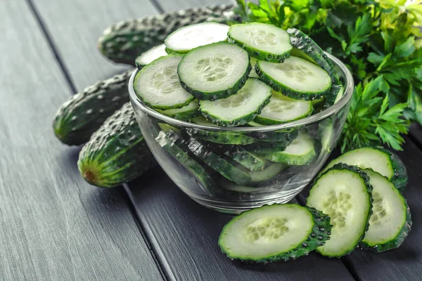 Pepino Fundo Textura Madeira Escura Colheita Pepinos Verão Pepinos Saladas — Fotografia de Stock