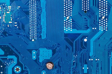 elektronik devre kartı işlemci mavi backgro ile yakın çekim