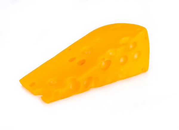 Pedazo de queso aislado — Foto de Stock